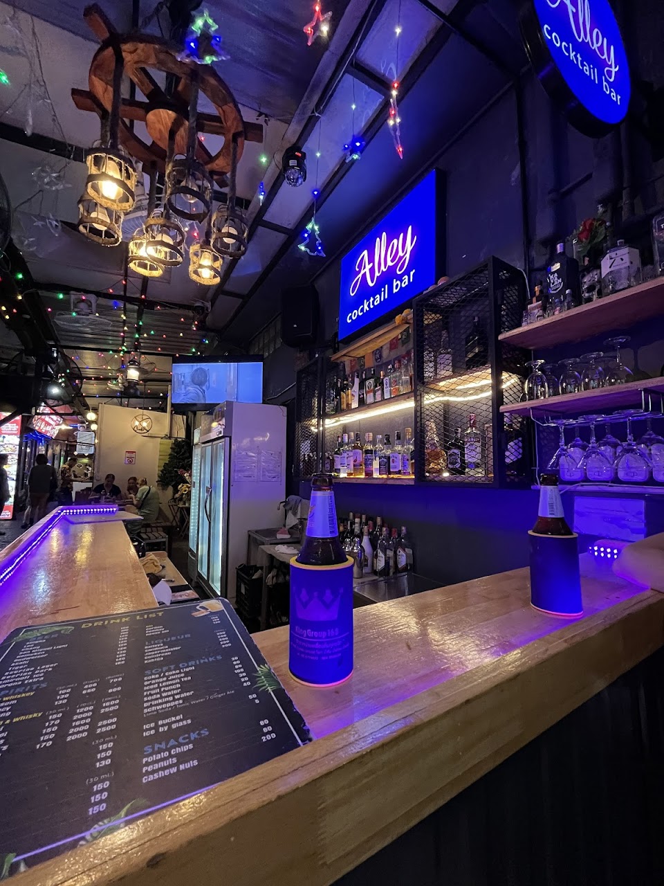 Alley Cocktail Bar