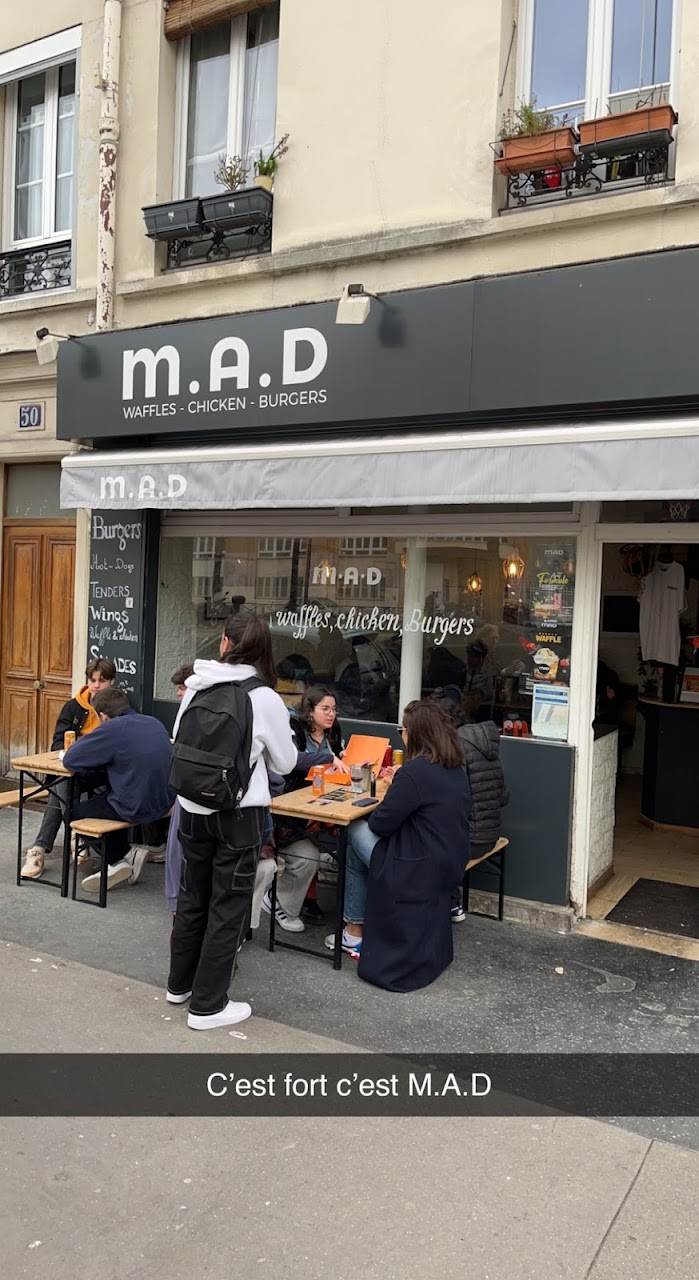 M.A.D Waffles Chicken Burgers, 12th Arrondissement